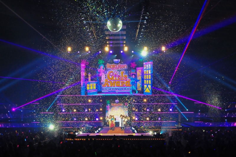 Rakuten GirlsAward<br />2010.05.25 > NOW<br />STAGE DIRECTION<br />